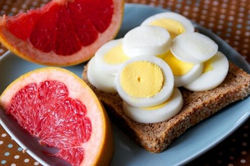 Ouă și grapefruit pentru dieta Maggi